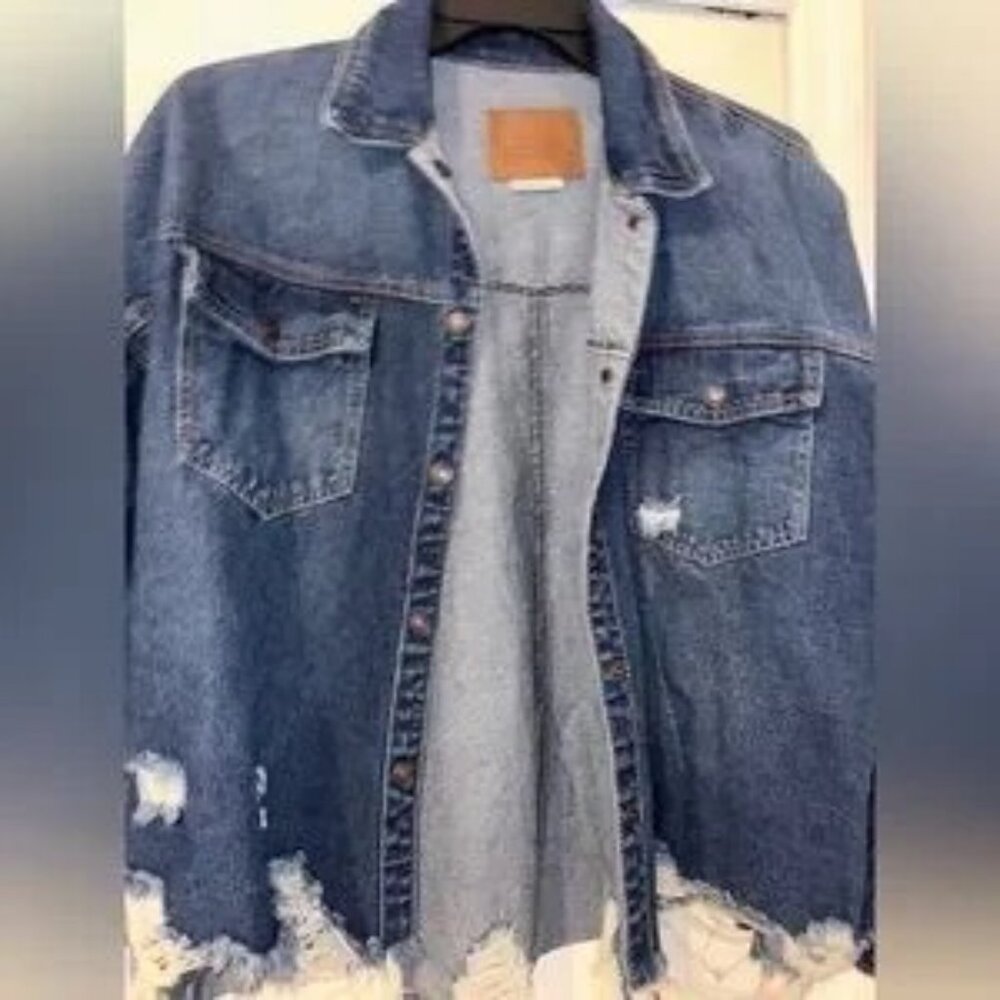 Jacket brand new nwot rare thrashed ladies M Distressed Denim - Picture 11 of 14